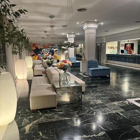 Rl阿尼巴尔酒店 利纳雷斯 外观 照片