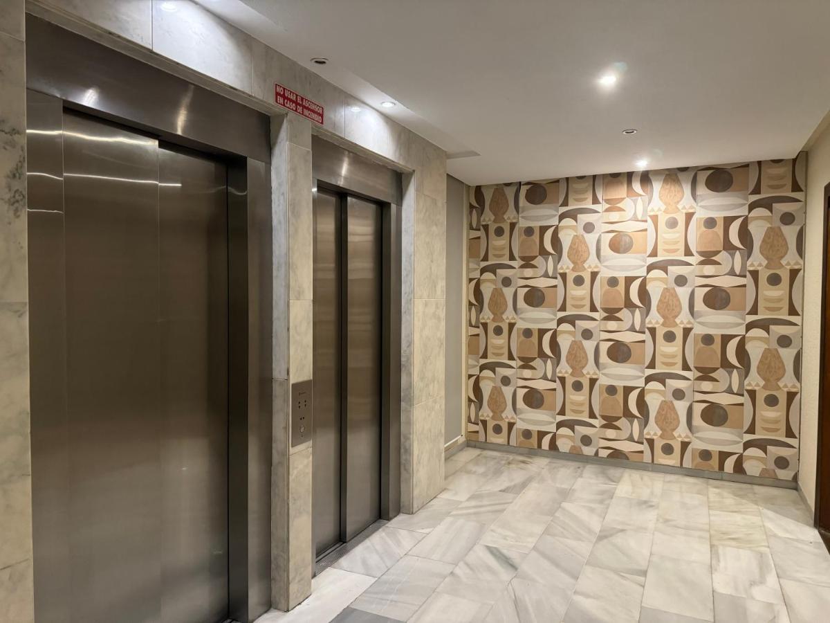 Rl阿尼巴尔酒店 利纳雷斯 外观 照片