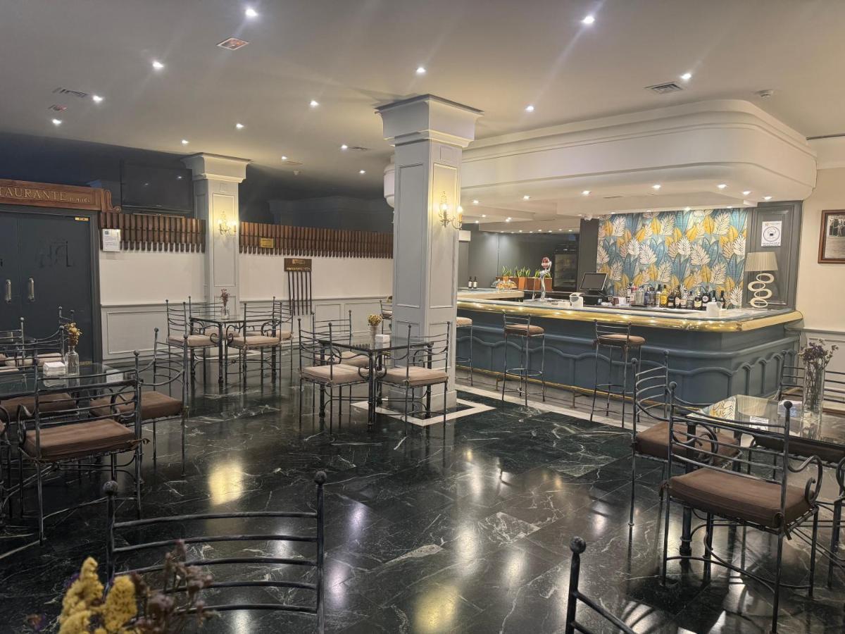 Rl阿尼巴尔酒店 利纳雷斯 外观 照片